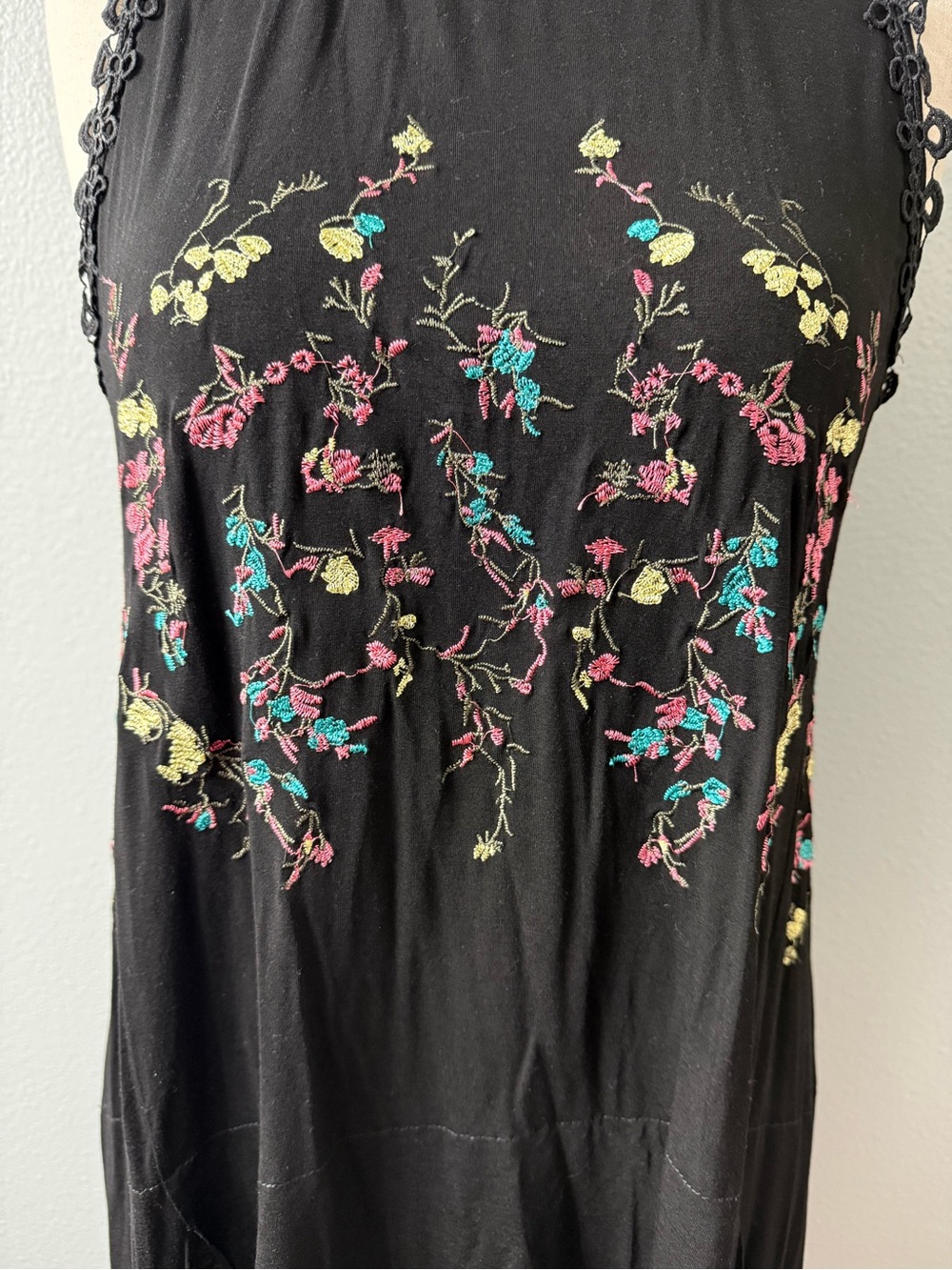 POL Embroidered Lace Hem Mock Neck Mini Dress Boho Large - Picture 2 of 12
